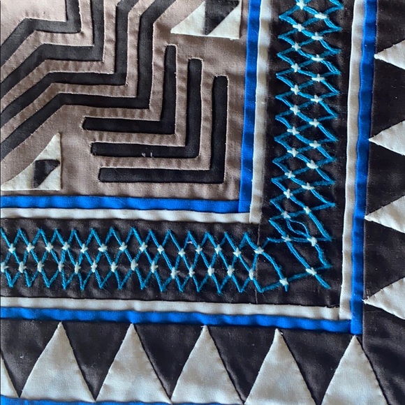 Hmong embroidered stitchery - Picture 2 of 3